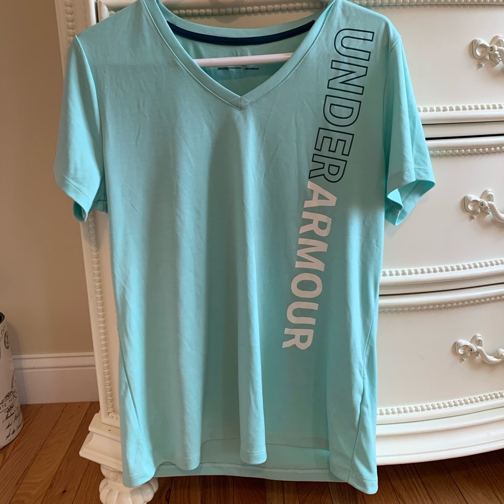 Under armour tee shirt